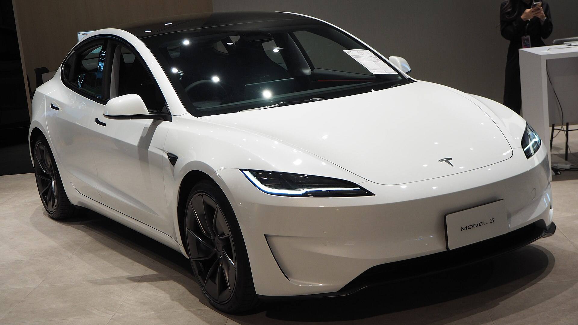 Tesla Model 3, exterior view