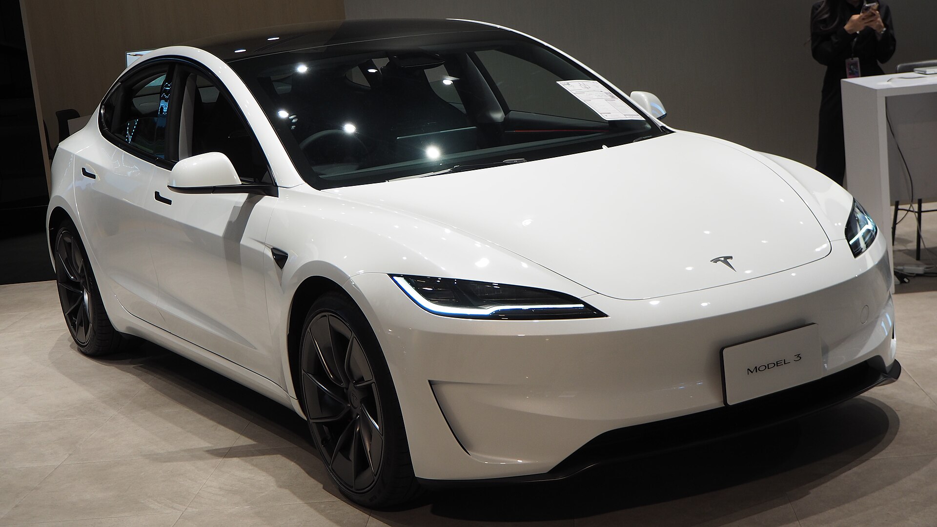 Tesla Model 3, exterior view